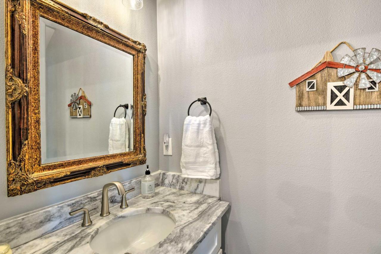 Granbury Home With Hot Tub And Furnished Patio! Eksteriør bilde