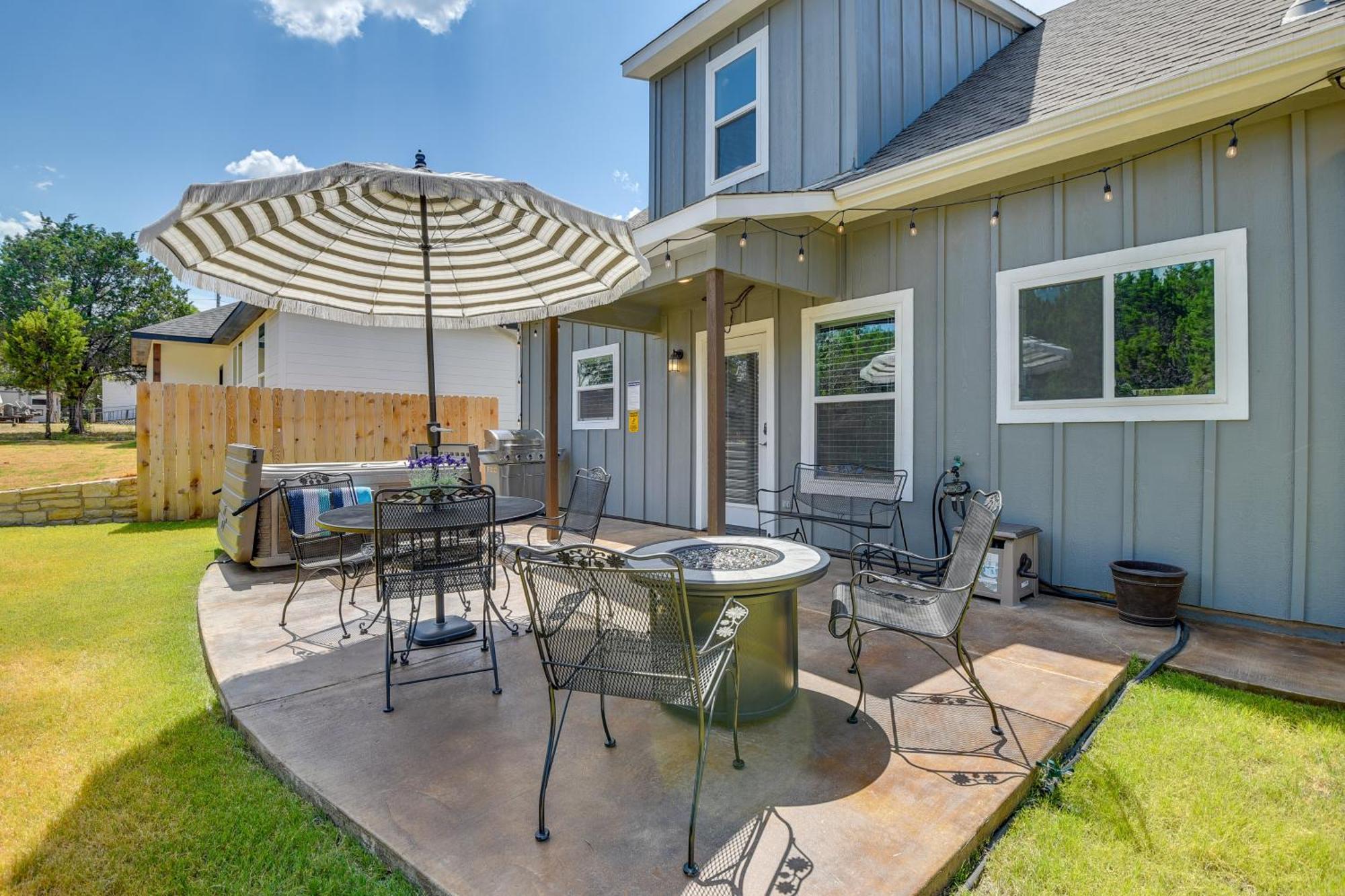 Granbury Home With Hot Tub And Furnished Patio! Eksteriør bilde